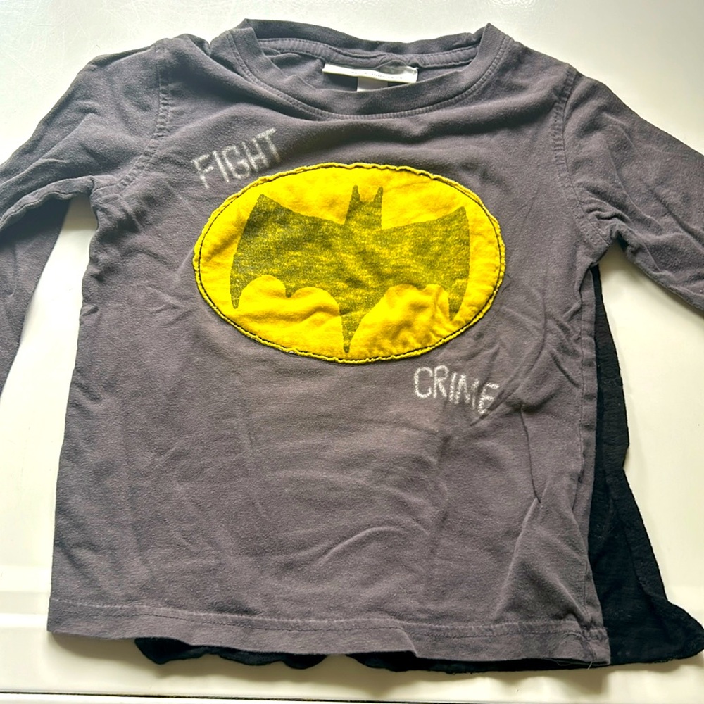 Baby Gap X Junk Food Batman Cape tee size 3